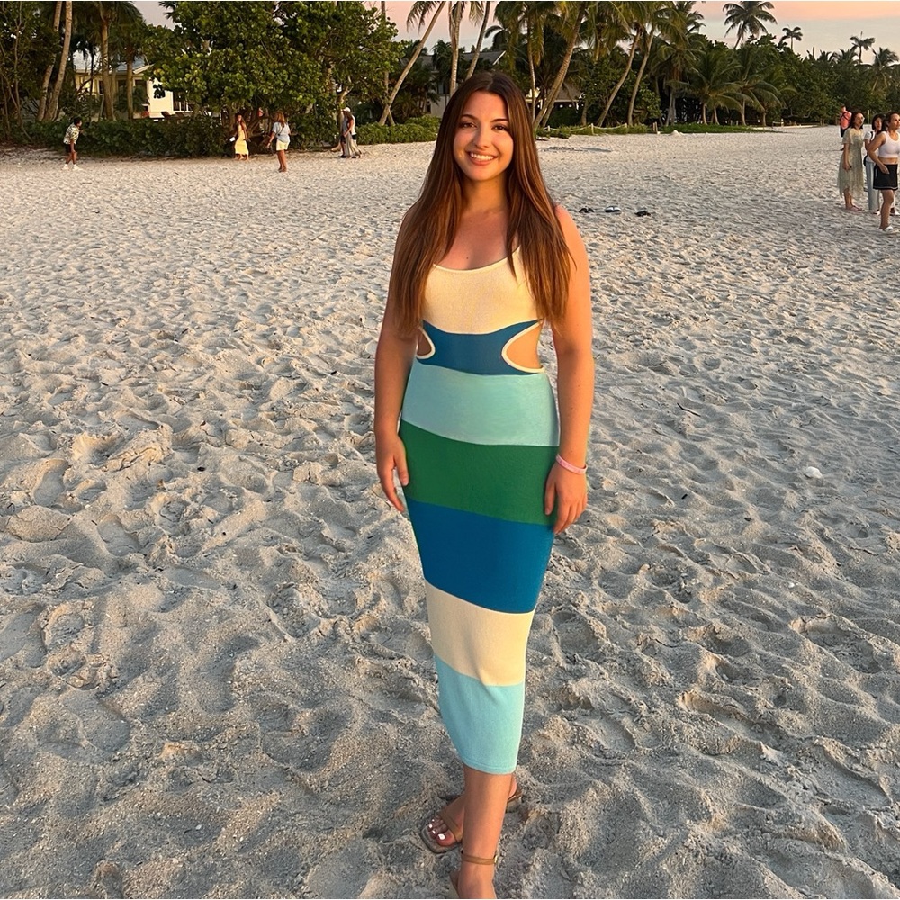 MARBLE Blue and Cream Knit Top